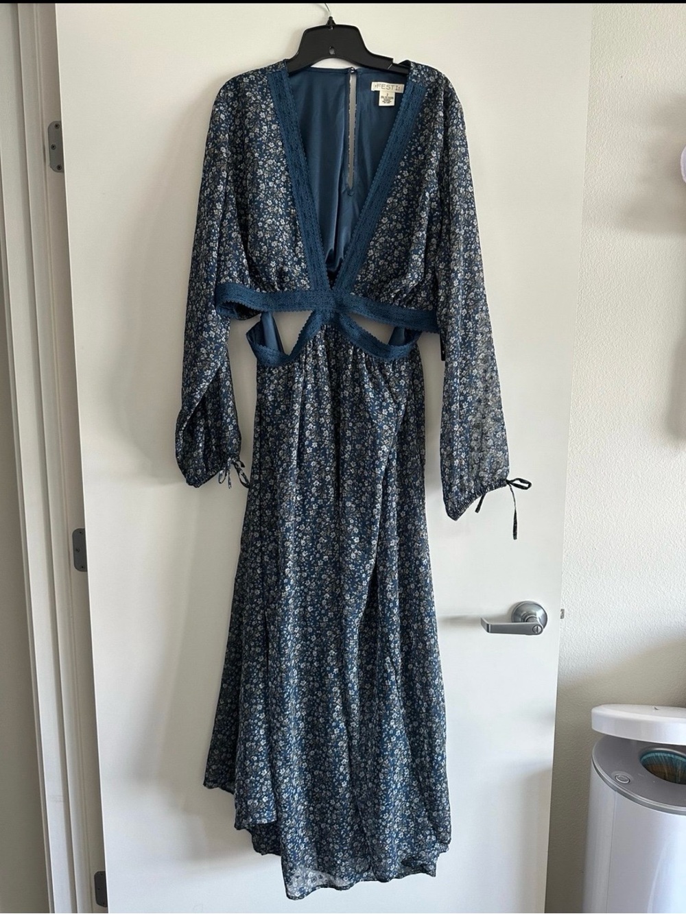 Torrid Boho Festi cut out maxi dress size 2 NWT